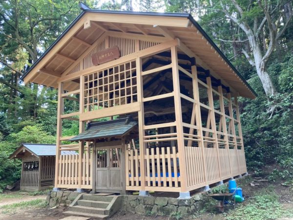 八王子神社覆屋再建工事（国史跡）